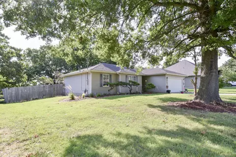 Exterior - 3602 S Linden Ave, Springfield, MO 65804 photo 8 of 9