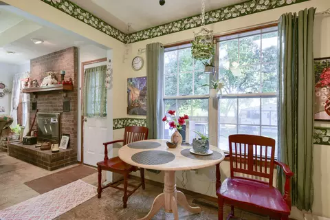 Dining - 3602 S Linden Ave, Springfield, MO 65804 photo 1 of 1