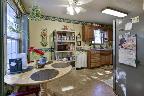 Kitchen - 3602 S Linden Ave, Springfield, MO 65804 photo 1 of 3
