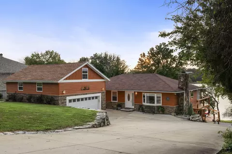 388 Santana Cir, Reeds Spring, MO 65737