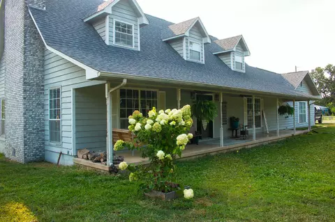 3339 Us 63, Koshkonong, MO 65692