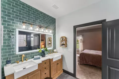 Bath - 653 Greer Ave, Nixa, MO 65714 photo 4 of 5