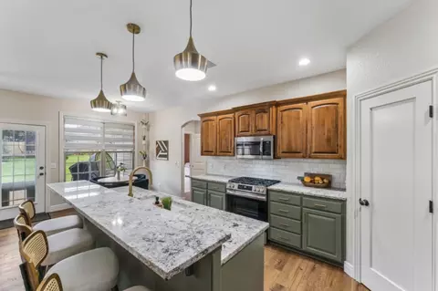 Kitchen - 653 Greer Ave, Nixa, MO 65714 photo 2 of 2