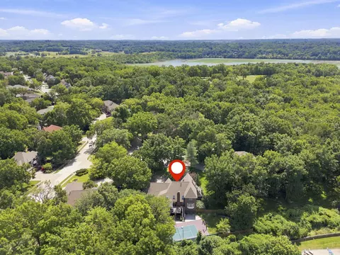 View/Area - 5151 S Aleshire Ct, Springfield, MO 65804 photo 3 of 5