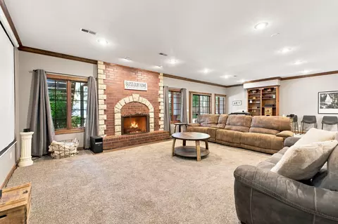 Living - 5151 S Aleshire Ct, Springfield, MO 65804 photo 5 of 5