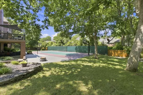 Exterior - 5151 S Aleshire Ct, Springfield, MO 65804 photo 9 of 15