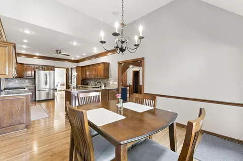 Dining - 5151 S Aleshire Ct, Springfield, MO 65804 photo 2 of 4