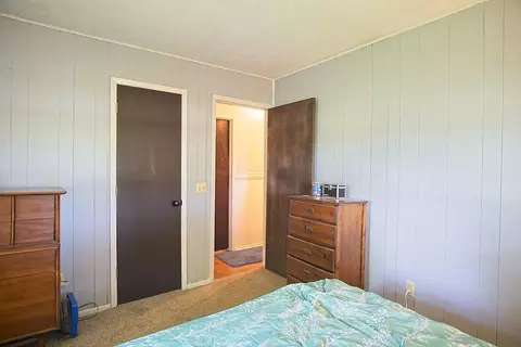 Bedroom - 103 E Willow St, Mansfield, MO 65704 photo 2 of 3