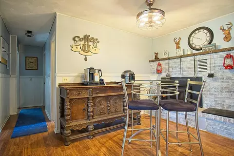 Dining - 103 E Willow St, Mansfield, MO 65704 photo 2 of 2
