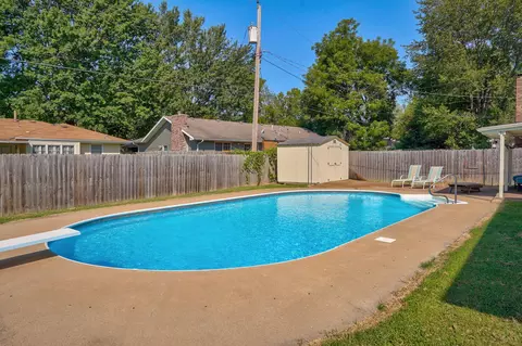 Exterior - 3515 S Kings Ave, Springfield, MO 65807 photo 10 of 11