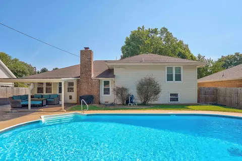Exterior - 3515 S Kings Ave, Springfield, MO 65807 photo 8 of 11