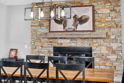 Dining - 493 Spring Creek Rd, Clever, MO 65631 photo 4 of 5