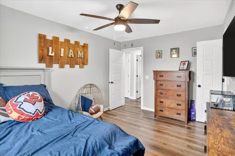 Bedroom - 493 Spring Creek Rd, Clever, MO 65631 photo 6 of 12