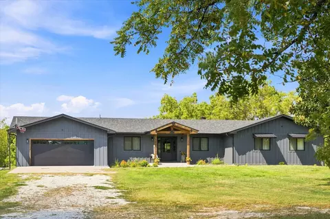 Exterior - 493 Spring Creek Rd, Clever, MO 65631 photo 3 of 14