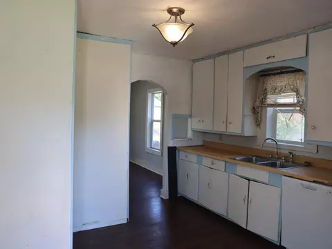 Kitchen - 1020 N West Ave, Springfield, MO 65802 photo 1 of 4