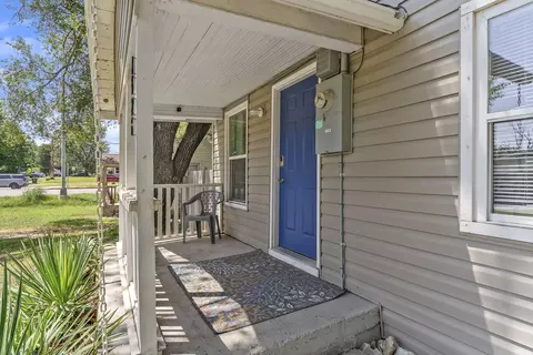 Exterior - 1525 W Webster St, Springfield, MO 65802 photo 3 of 9