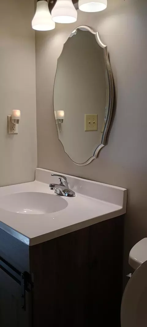 Bath - 725 W Chicago St, Springfield, MO 65803 photo 2 of 4