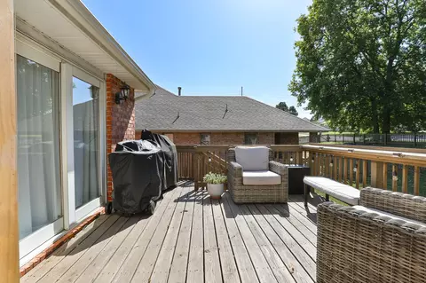 Exterior - 648 E Lakewood Pl, Springfield, MO 65810 photo 3 of 8