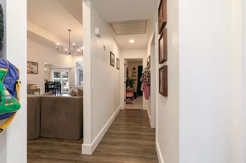Entry Way - 648 E Lakewood Pl, Springfield, MO 65810 photo 5 of 6