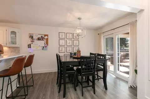 Dining - 648 E Lakewood Pl, Springfield, MO 65810 photo 2 of 2