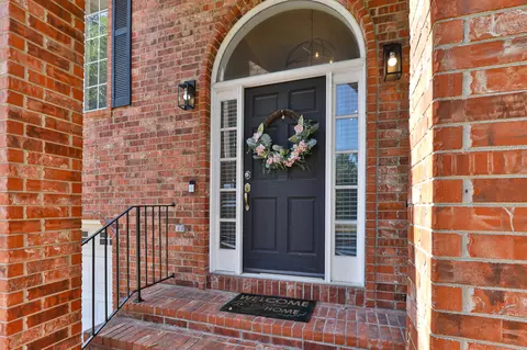 Entry Way - 648 E Lakewood Pl, Springfield, MO 65810 photo 1 of 6