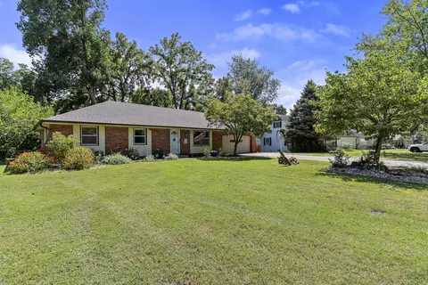 Exterior - 782 W Deerfield St, Springfield, MO 65807 photo 2 of 17
