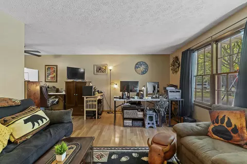 Living - 782 W Deerfield St, Springfield, MO 65807 photo 3 of 6