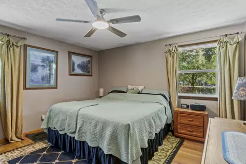 Bedroom - 782 W Deerfield St, Springfield, MO 65807 photo 5 of 5