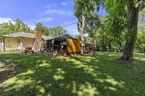 Exterior - 782 W Deerfield St, Springfield, MO 65807 photo 8 of 17
