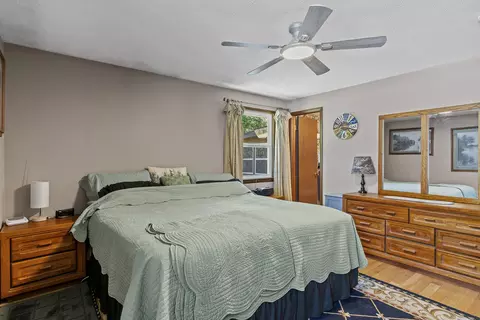Bedroom - 782 W Deerfield St, Springfield, MO 65807 photo 4 of 5