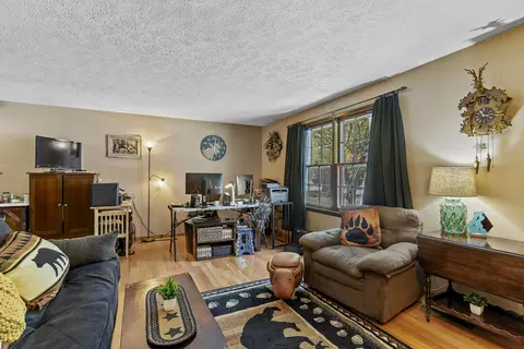 Living - 782 W Deerfield St, Springfield, MO 65807 photo 5 of 6