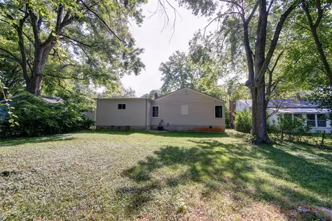 Exterior - 1427 S Pickwick Ave, Springfield, MO 65804 photo 4 of 4