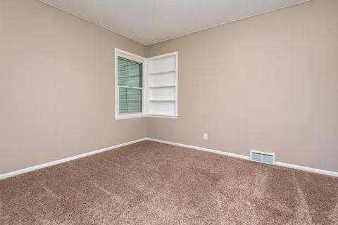 Bedroom - 1427 S Pickwick Ave, Springfield, MO 65804 photo 3 of 5