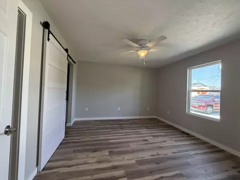 Living - 824 Birch St, Buffalo, MO 65622 photo 6 of 6