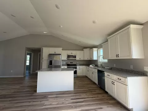Kitchen - 824 Birch St, Buffalo, MO 65622 photo 1 of 2