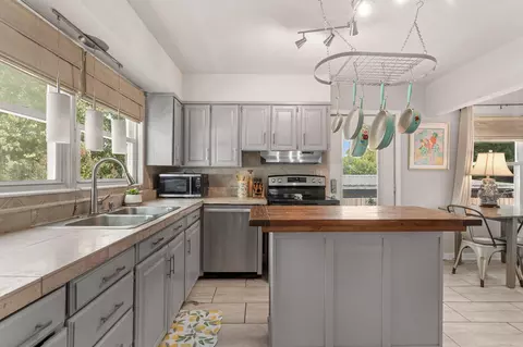 Kitchen - 700 Brown St, Branson, MO 65616 photo 1 of 4