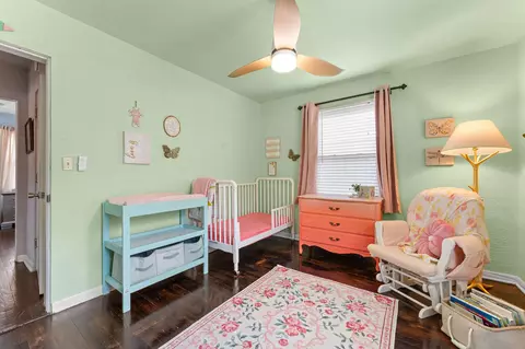Bedroom - 700 Brown St, Branson, MO 65616 photo 4 of 5