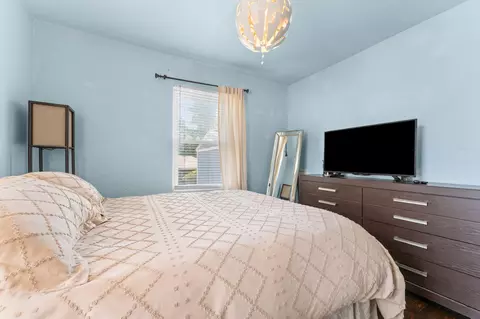 Bedroom - 700 Brown St, Branson, MO 65616 photo 2 of 5
