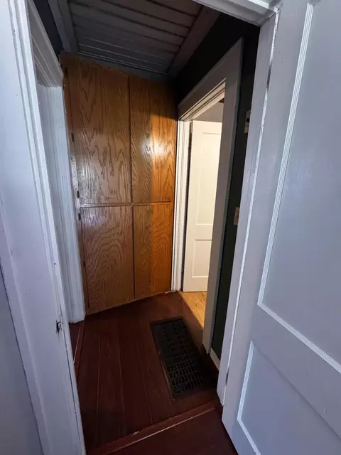 Entry Way - 827 Main St, Cabool, MO 65689 photo 2 of 5