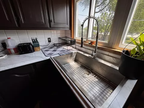 Kitchen - 827 Main St, Cabool, MO 65689 photo 4 of 6