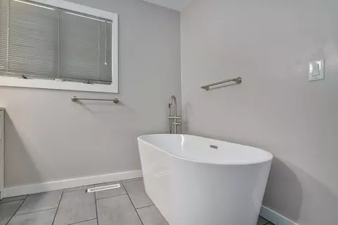 Bath - 5455 S Farm Road 137, Springfield, MO 65810 photo 5 of 6