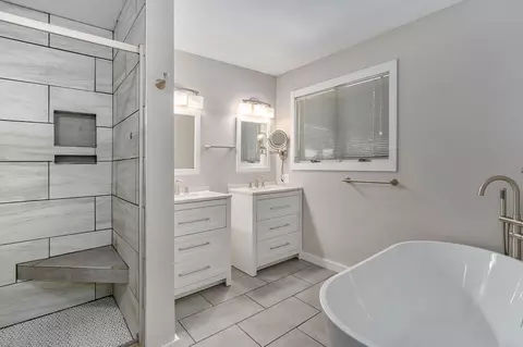 Bath - 5455 S Farm Road 137, Springfield, MO 65810 photo 3 of 6