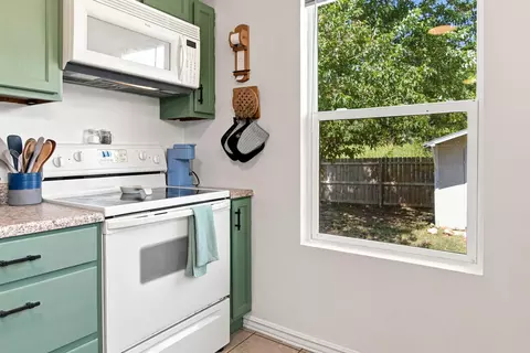 Kitchen - 2217 W Hope Rd, Springfield, MO 65803 photo 2 of 2