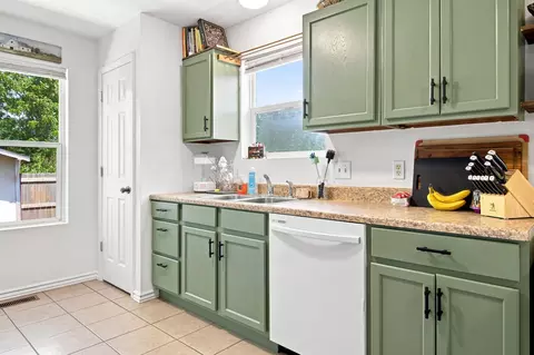 Kitchen - 2217 W Hope Rd, Springfield, MO 65803 photo 1 of 2