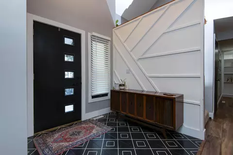 Entry Way - 4810 S Warwick Ave, Springfield, MO 65804 photo 1 of 3