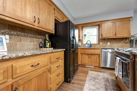 Kitchen - 4810 S Warwick Ave, Springfield, MO 65804 photo 3 of 3