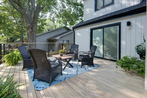 Exterior - 4810 S Warwick Ave, Springfield, MO 65804 photo 5 of 9