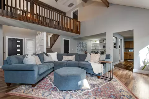 Living - 4810 S Warwick Ave, Springfield, MO 65804 photo 4 of 4