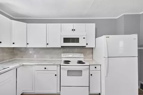 Kitchen - 210 E Georgia St, Ozark, MO 65721 photo 5 of 5