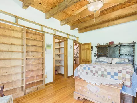 Bedroom - 12283 Stave Mill Rd, Cabool, MO 65689 photo 2 of 10